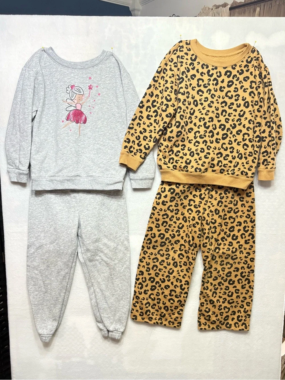 Lot Kids Two-Piece Sweat suit  Sets  - Gray Ballerina & Mustard Leopard Size 4T